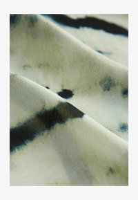 Non selezionato, ecru zebra print