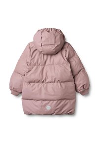 Lyserød, polstret jakke med hætte, elastiske manchetter og et rundt logo-mærke. Glat tekstur og quiltet design giver isolering.