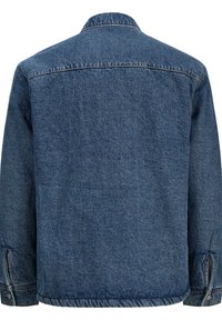 Rückansicht einer klassischen blauen Jeansjacke mit langen Ärmeln, einem Kragen und geknöpften Manschetten.