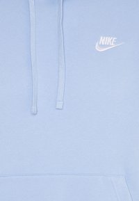 Nike Sportswear SPORTSWEAR CLUB FLEECE - Camisola - psychic blue/white