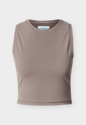 Εφαρμοστό crop top χωρίς μανίκια σε απόχρωση ταούπ, με στρογγυλή λαιμόκοψη και λεία υφή, με ορατή ετικέτα Columbia στο εσωτερικό του γιακά.