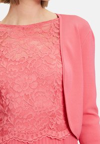 Vera Mont Chaqueta de punto - pink