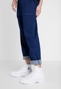 Converse CHUCK TAYLOR ALL STAR  biały