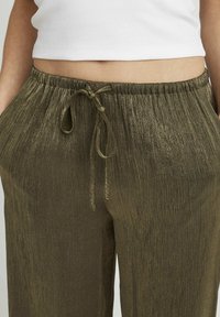 BZB Pantalon classique - vert kaki