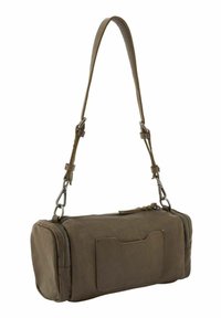 Sac à épaule rectangulaire en cuir marron avec une poche avant, deux fermetures à glissière en métal et une sangle réglable avec des fermoirs en métal.