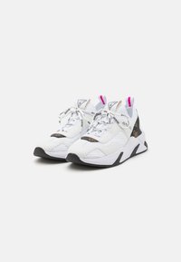 Guess GENIVER - Sneakers basse - white