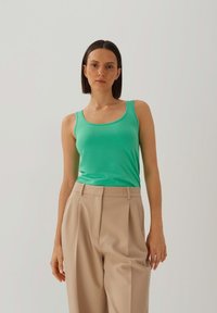 someday. SOFT SLIM FIT - Top - green apple