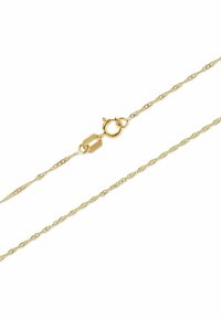 Guld kæde med et snoet design, prydet med en krebseklips og delikate led, der viser en glat tekstur og blank overflade.