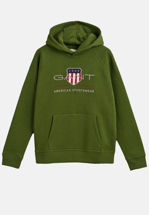 Zielona bluza z kapturem z przednią kieszenią typu kangur, logo "GANT", herb, napis "1949" oraz "American Sportswear" na piersi.