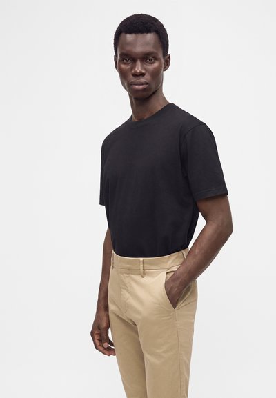 NN.07 THEO - Nohavice chinos - khaki beige