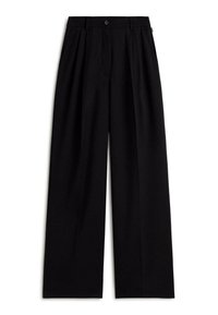 Pantalones de pierna ancha negros, fabricados en una tela suave, con pliegues frontales, cierre de botón y dos bolsillos laterales.
