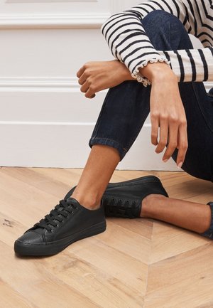 Next, FOREVER COMFORT BASEBALL REGULAR WIDE FIT - Trainers - black