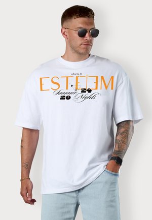 SUMMER NIGHTS OVERSIZED - Print T-shirt - white