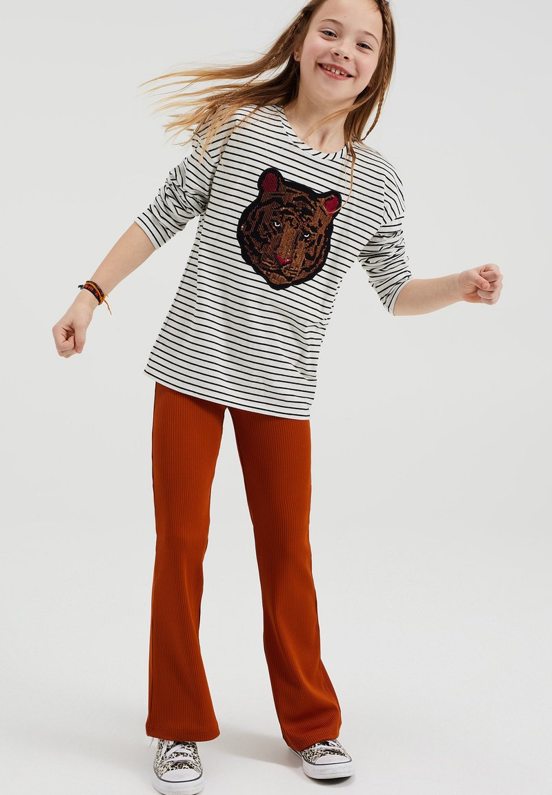 WE Fashion FLARED - Tygbyxor - brown