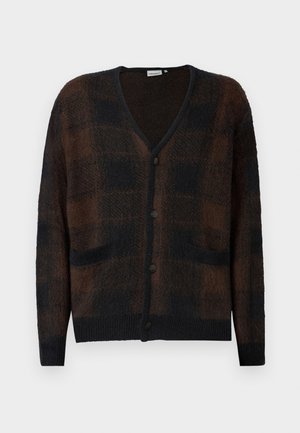 Rudo ir juodo spalvų languotas kardiganas su V formos iškirpte, sagų užsegimu ir dviem priekinėmis kišenėmis. Pagamintas iš tekstūruotos medžiagos, pasižymi laisvu siluetu.