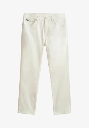 Weiße Jeans mit geradem Bein, fünf Taschen und Knopfverschluss, flach auf einem weißen Hintergrund ausgelegt.