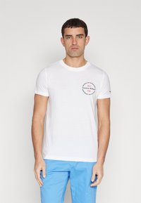 Tommy Hilfiger - T-shirt print - white Miniatuurafbeelding 1