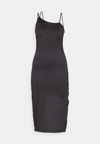 Robe midi noire sans manches avec fines bretelles spaghetti et un décolleté asymétrique sur fond blanc.