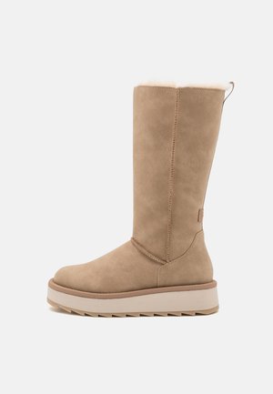 Platform boots - camel