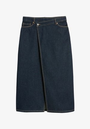 Denim skirt in dark navy blue, midi-length, featuring a wrap design, exposed stitching in a contrasting color, and a front slit.