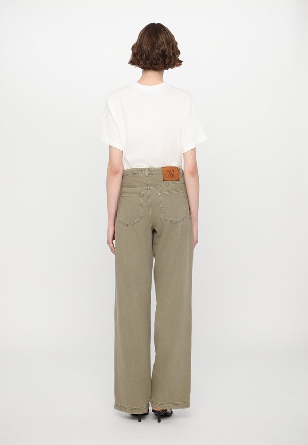 APE - Relaxed fit jeans - sage2