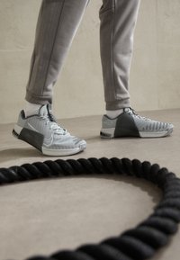 METCON 9 - Trainingsschuh - grey/white