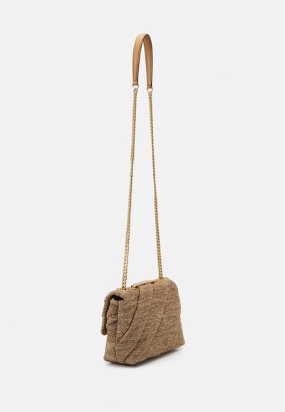 Tory Burch KIRA DRAPED SMALL CONVERTIBLE SHOULDER BAG - Skuldertasker - camel