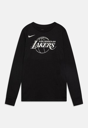 Schwarzes Langarmshirt aus Baumwolle mit einem weißen "Los Angeles Lakers" Logo und Basketballgrafik, mit einem Nike-Swoosh auf der linken Brust.