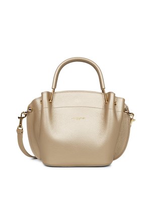 Sac à main en cuir beige avec poignées supérieures arrondies, quincaillerie dorée, bandoulière amovible et logo de marque embossé discret à l’avant.