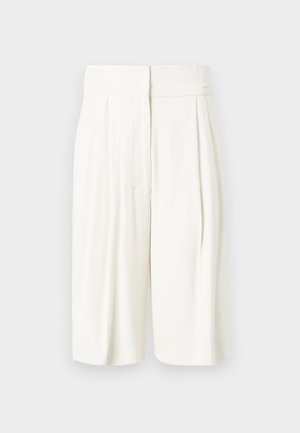 Witte geplisseerde shorts met een hoge tailleband. Glad materiaal met een ontspannen pasvorm, voorzien van zijzakken en een knielange snit.