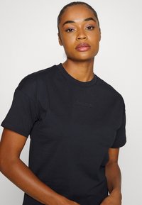 Smilodox DAMEN - T-shirt estampada - dunkelblau