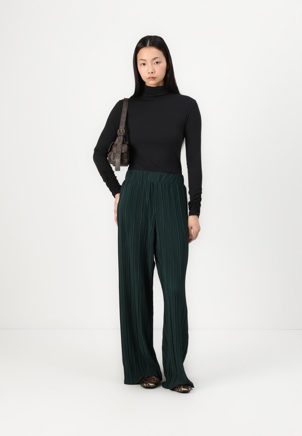 ONLRAVENNA PANT  - Trousers - scarab4