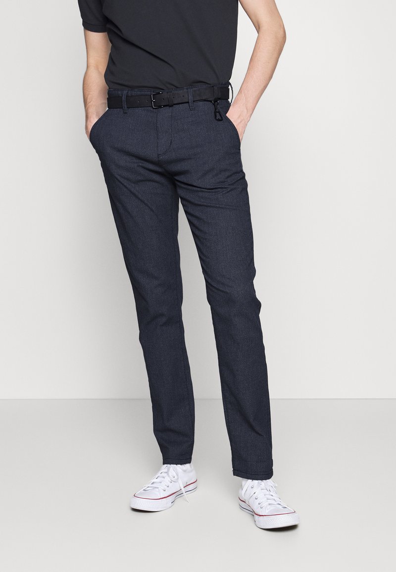 TOM TAILOR DENIM MELANGE WITH BELT - Chinos - blue white dobby