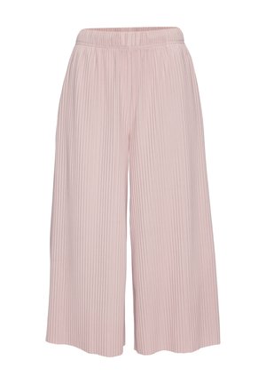 Lichtroze wijde broek met verticale plooien en een elastische tailleband, weergegeven tegen een witte achtergrond.