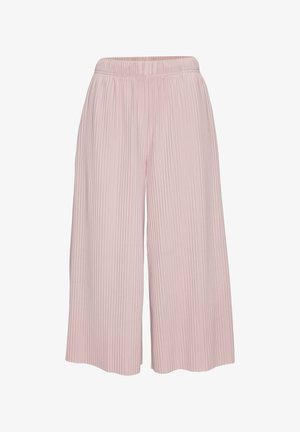 Hellrosa Hose mit weitem Bein, vertikalen Falten und einem elastischen Bund, vor weißem Hintergrund dargestellt.