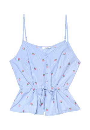 Top estivo senza maniche a righe azzurro chiaro con spalline regolabili, bottoni frontali, vita annodata e piccole stampe di fragole rosa.