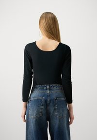 ONLY ONLLIVE LOVE PLACKET - Tops ar garām piedurknēm - black
