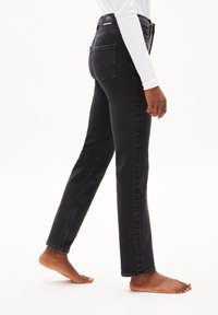 ARMEDANGELS CARENAA - Slim fit jeans - true ebony black