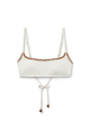Weißes Bikini-Oberteil aus strukturiertem Stoff, mit braunen Akzenten, verstellbaren Trägern und einem Frontknotendetail mit dekorativen Quasten.