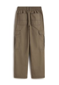 Olijfgroene cargo pants met een elastische tailleband, twee achterzakken en grote zijzakken. Soepele katoenen stof, rechte snit.