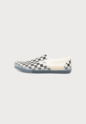 Vans CLASSIC SLIP ON UNISEX - Chaussons - translucent black/marshmallow