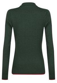Dunkelgrünes langärmliges Polohemd mit fester Textur, ausgestattet mit einem gerippten Kragen und Bündchen sowie einem roten Akzent am Saum.