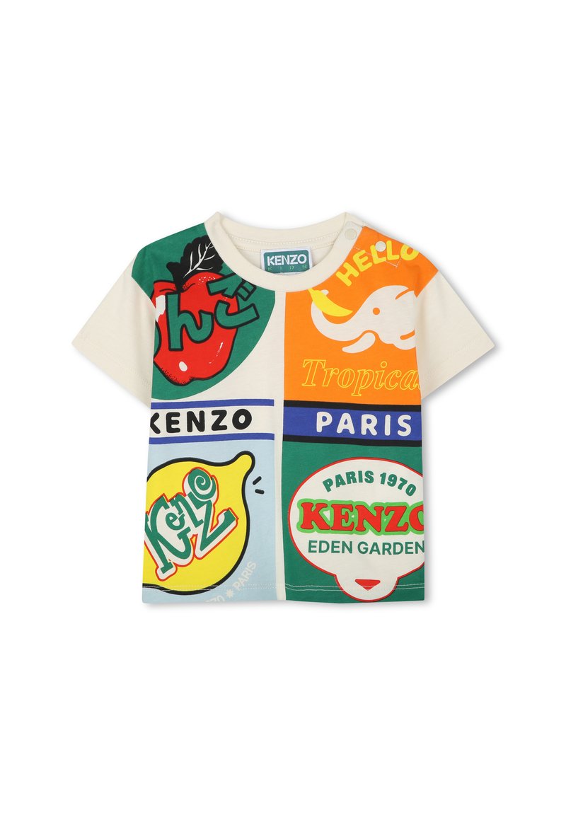 T-shirt bianca a maniche corte con molteplici grafiche colorate che includono frutta e testo. Tessuto in cotone morbido con scollatura rotonda.