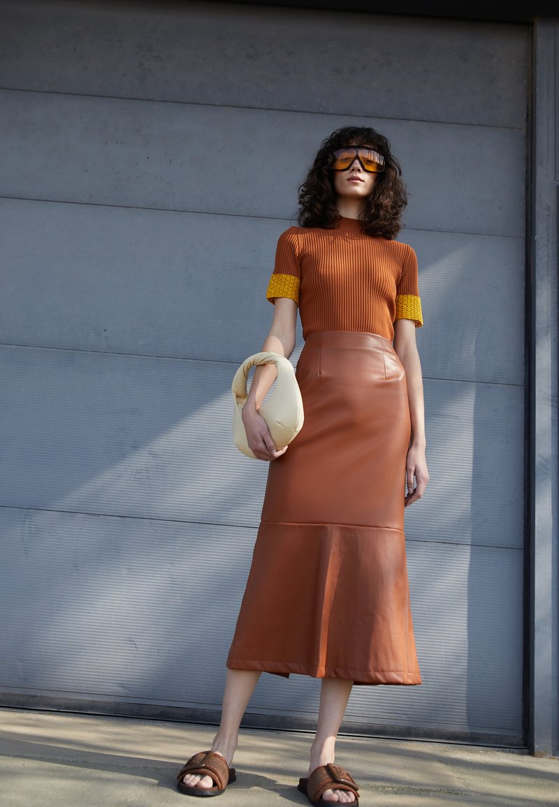 STAUD LAUREL SKIRT - Saia evasé - whiskey