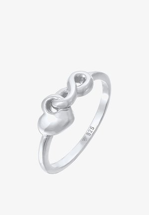 Silberring mit einem verwobenen Unendlichkeitssymbol und Herzdesign. Glatte Oberfläche mit glänzendem Finish, gestempelt mit 925 für Sterlingsilber.