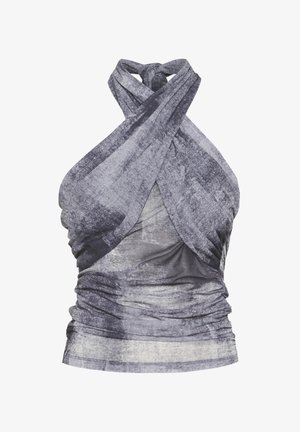 Pelēks ruched halter tops ar mezgla dekoltē, izgatavots no viegla auduma ar raksturīgu faktūru un gludu apdari.