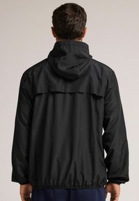 IUMAN Intimissimi Uomo Lichte jas - black