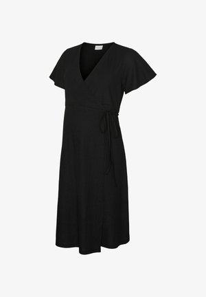 Črna preklopna obleka iz teksturirane tkanine z globokim V-izrezom, kratkimi širokimi rokavi in pasom za prilagoditev namestitve.