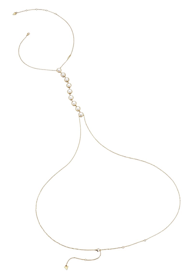 Collier en chaîne dorée présentant des éléments circulaires liés et un pendentif en forme de triangle à l'extrémité, avec une finition délicate et texturée.