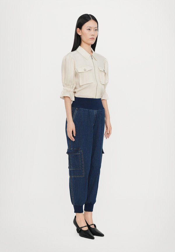 GILES PANT - Cargo trousers - marine4